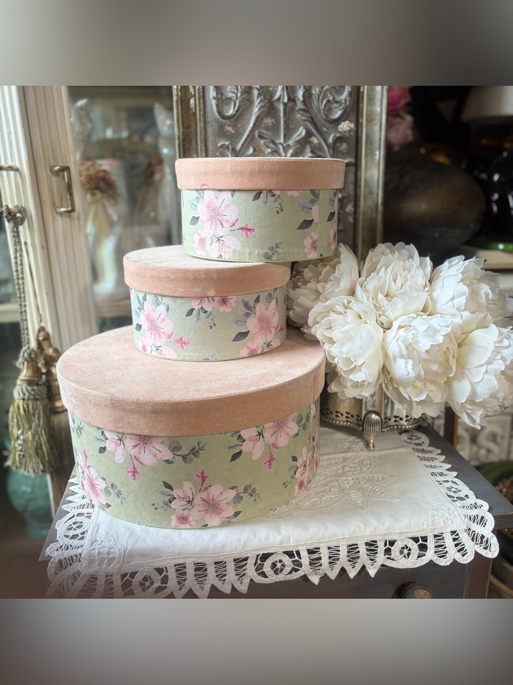 Pink & green floral hat storage box